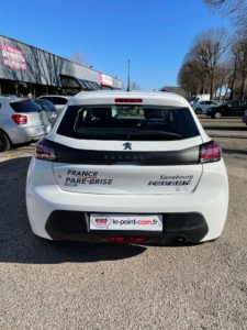 Création et pose décorations des véhicules pour un garage automobile par l'équipe Le point com'