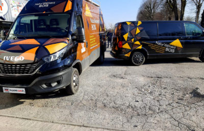 Création et pose d'un marquage sur des camionnettes professionnelle par l'équipe Le point com'