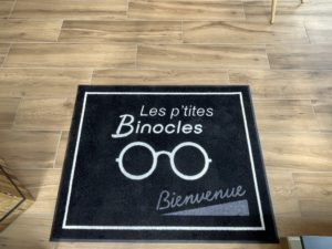 Tapis conçue pour une enseigne professionnelle par l'équipe Le point com'