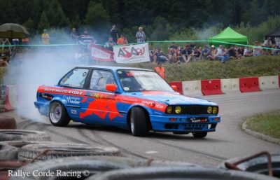 Création et pose d'une livrée d'une voiture de course