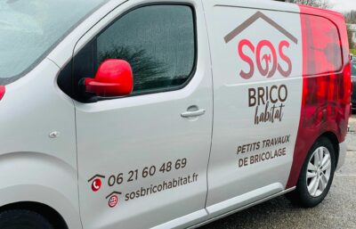 SOS Brico Habitat lettrage avant gauche